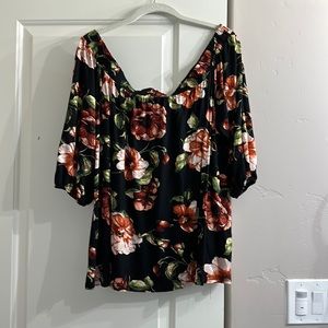 LoveaPella women’s off the shoulder top from StitchFix XXL like new